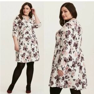 Torrid Plus Size 2 Floral Button Front Knee Length Dress Multicolor